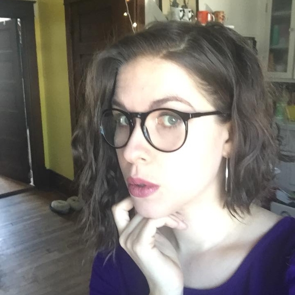 Meet your Posher, Ella - Picture 1 of 1